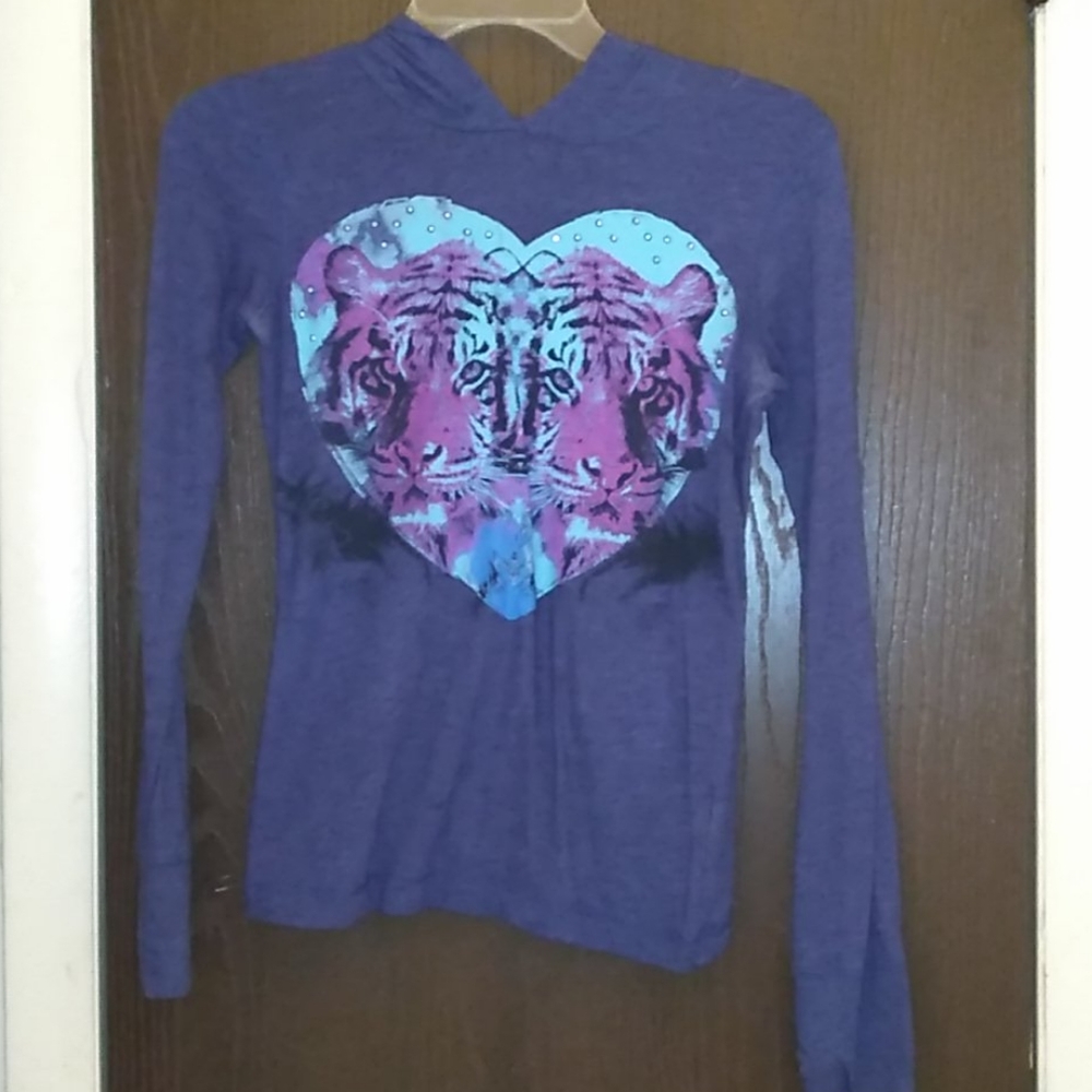 A blue and purple tiger sweat shirt.